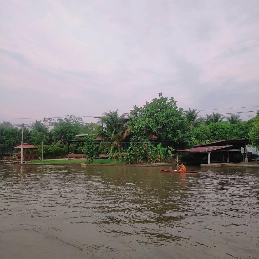 Resort Baan Mai Chai Khlong Amphawa Exterior foto