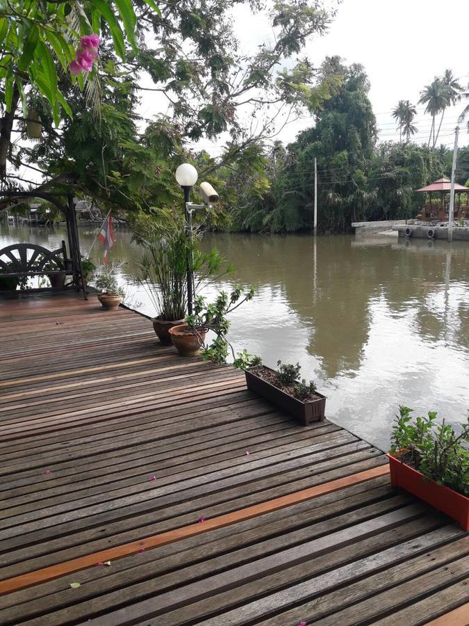 Resort Baan Mai Chai Khlong Amphawa Exterior foto